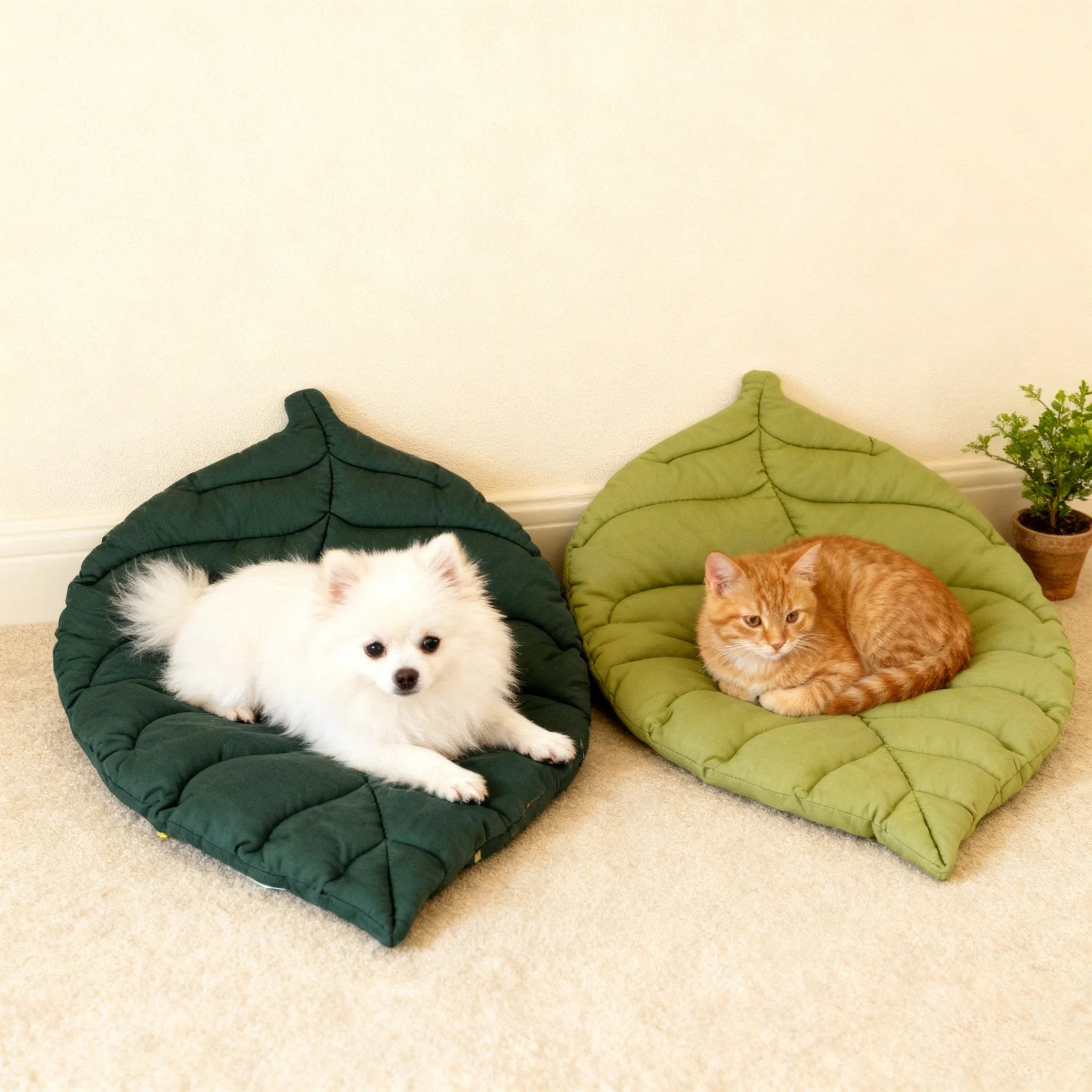 Cozy Leaf-Shaped Pet Mat